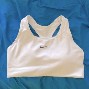 NWOT Nike bra